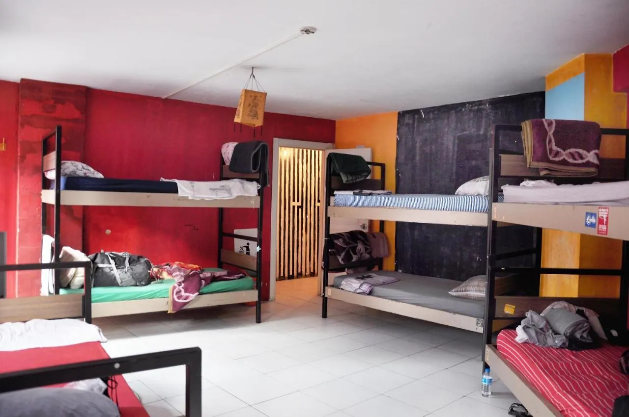 Neverland Hostel Istanbul